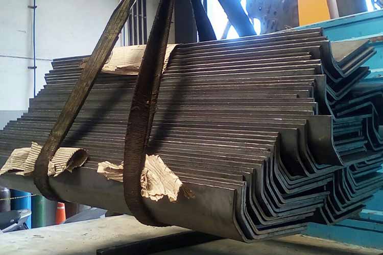 carga de corte y plegado